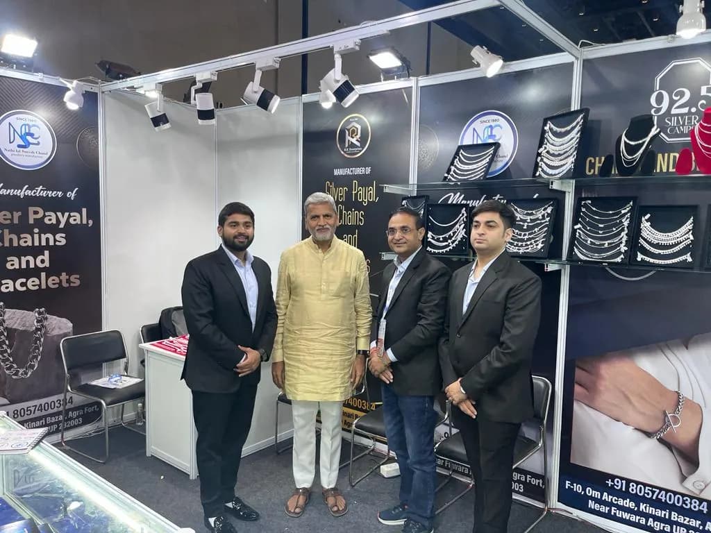 Our team with visitors at the stand